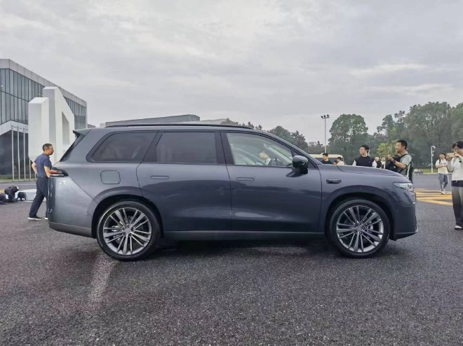 售15.58至18.58万元 零跑C16正式上市