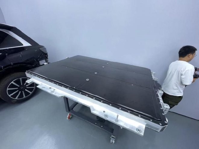 问界M9通过TOP Safety首次副驾驶侧双项安全测试