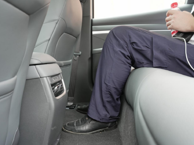 给年轻人的惊喜：小鹏MONA M03内饰体验