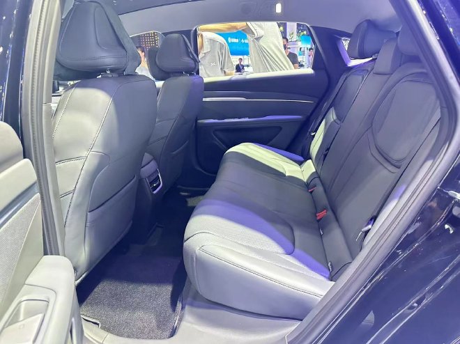 2024成都车展：小鹏MONA M03亮相