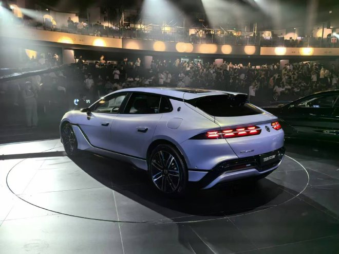 售价33.48-41.48万元 腾势Z9GT正式上市