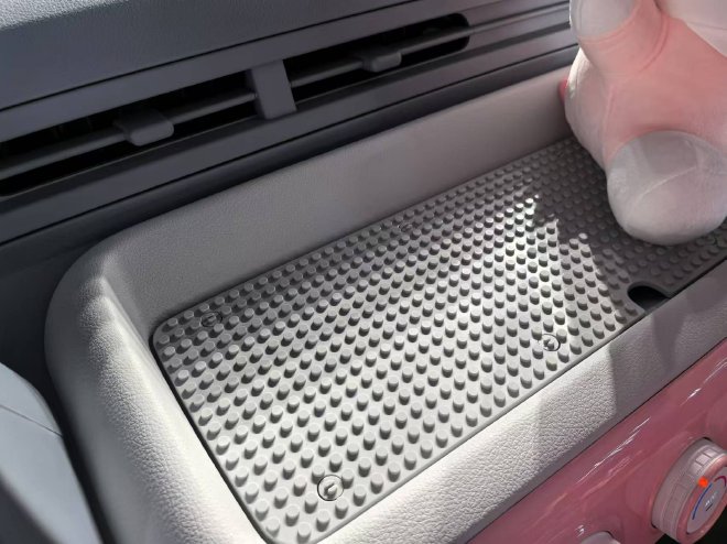 奔腾小马长续航版上市 售价3.69-3.99万元