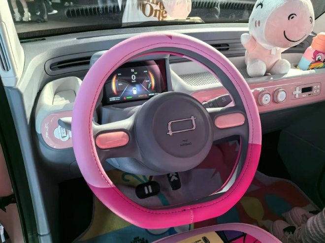 奔腾小马长续航版上市 售价3.69-3.99万元