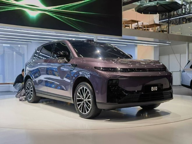 2024广州车展探馆：零跑B10亮相