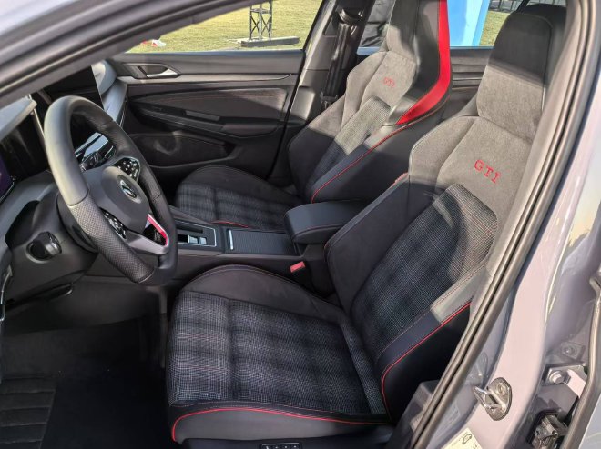 售价12.99-20.99万元 一汽-大众全新高尔夫上市