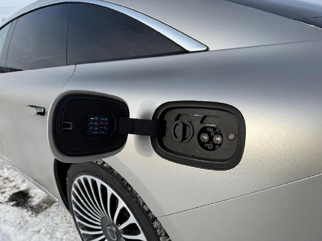 “鸿蒙智行冬日奇驭智旅”试驾体验活动