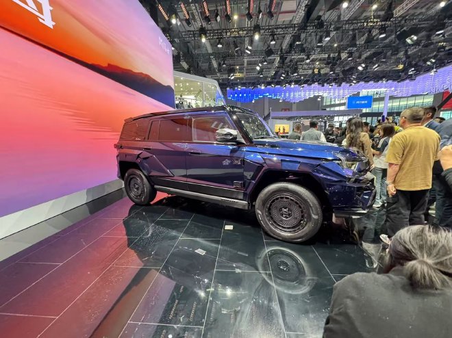 2025上海车展：罗伦士 M900星际战车上市