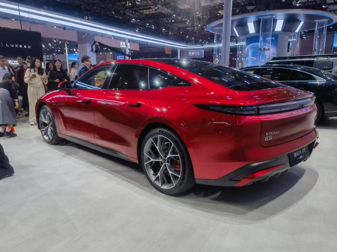 2025上海车展：星途星纪元ES纯电版预售19.98万起