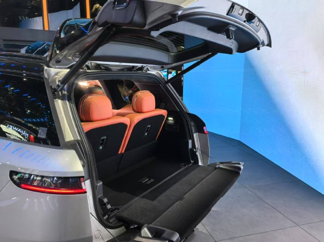 2025上海车展：领克900正式亮相