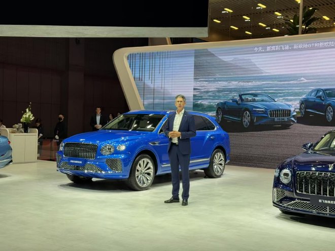 2025上海车展：宾利汽车三款雅度版车型全球首发