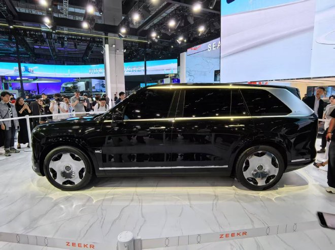 2025上海车展：极氪9X正式亮相