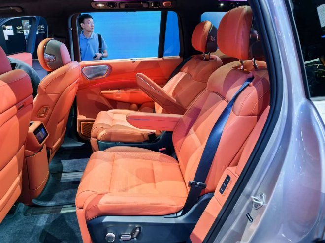 2025上海车展：领克900正式亮相