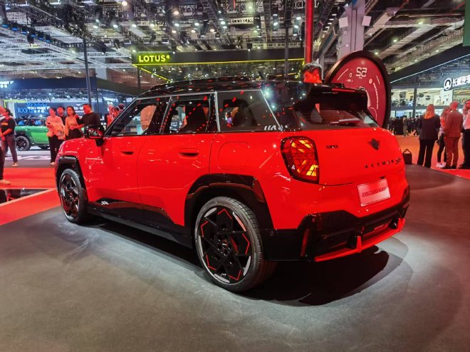2025上海车展：全新电动MINI JCW亮相