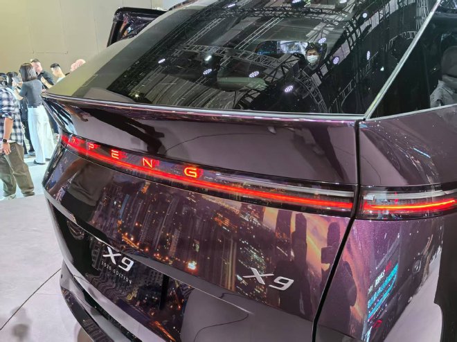 2025上海车展:2025款小鹏X9正式亮相