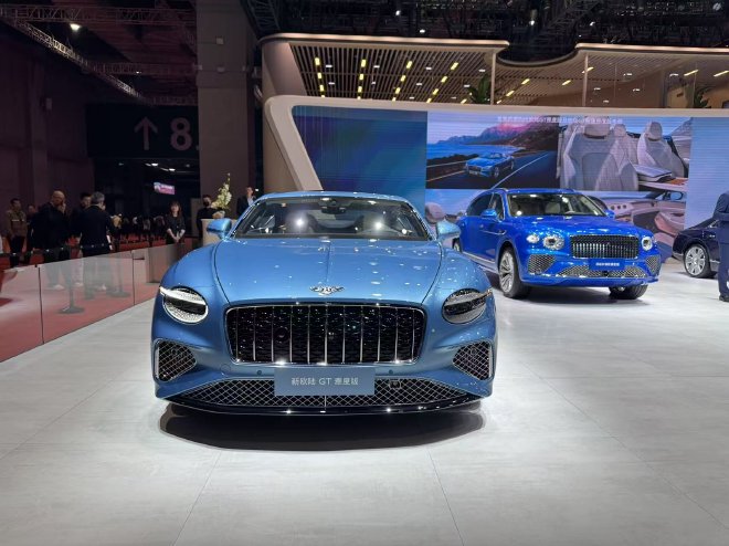 2025上海车展：宾利汽车三款雅度版车型全球首发