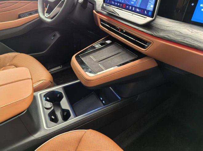 外观内饰再升级 静态体验一汽-大众全新揽境