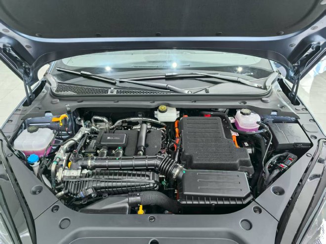 时尚潮品新选择 实拍比亚迪海豹06DM-i旅行版