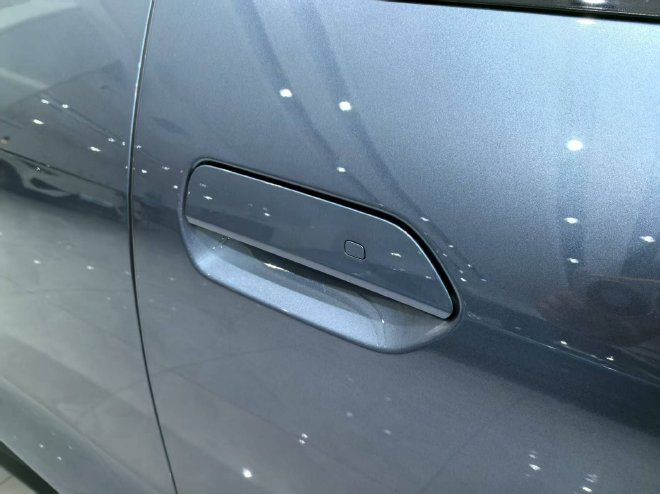 时尚潮品新选择 实拍比亚迪海豹06DM-i旅行版