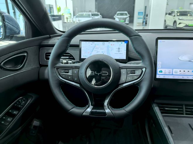 时尚潮品新选择 实拍比亚迪海豹06DM-i旅行版