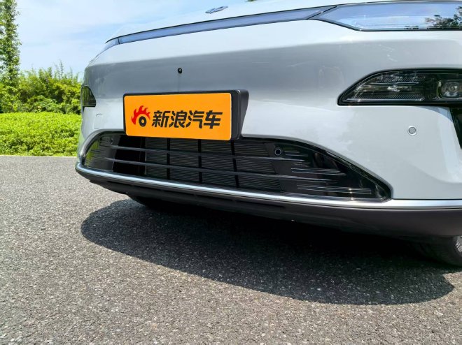 经典车型再升级 抢先试驾零跑全新C11增程版