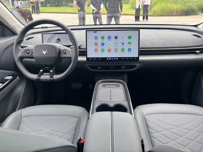 预售价6.88-9.38万元 极狐T1正式开启预售