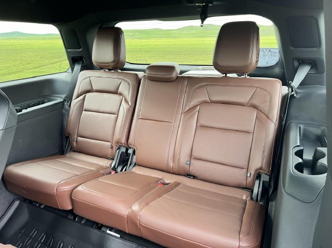 “静若伏虎 动若飞龙” 试总统座驾全新林肯领航员