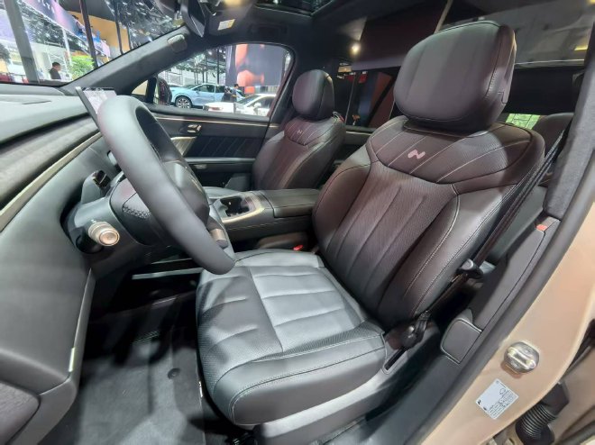 2025成都车展探馆：乐道L90