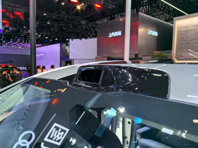 2025成都车展：2026款岚图梦想家开启预售