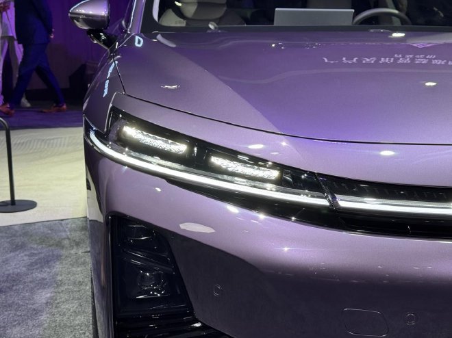 2025成都车展：广汽昊铂全新旗舰轿车亮相