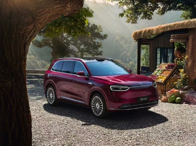 全新问界M7预定开启，预售价28.8万起