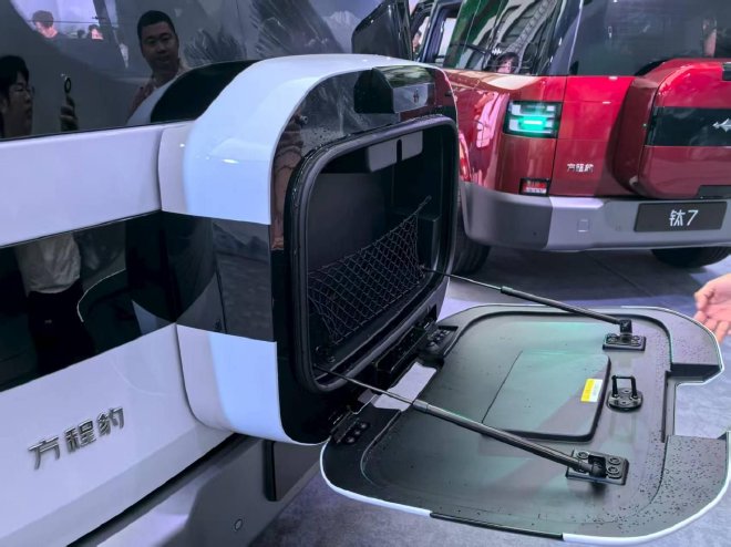 售价17.98-21.98万元 方程豹钛7正式上市