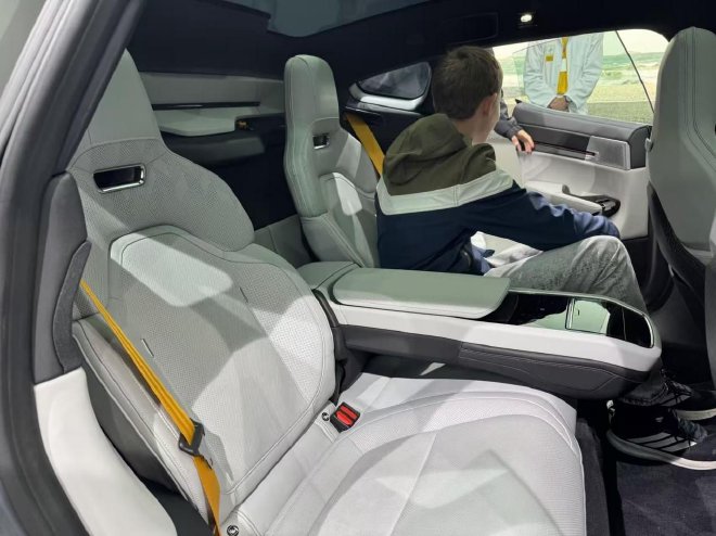 2025慕尼黑车展：Polestar5正式发布