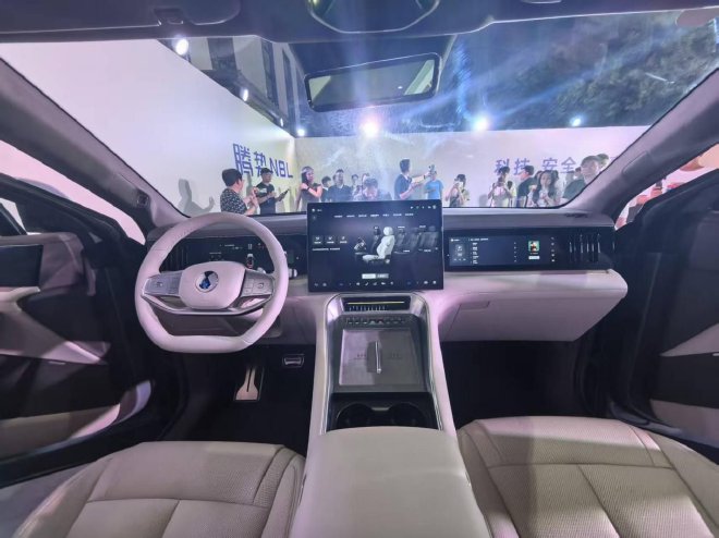 预售价31.98-34.98万元 腾势N8L正式开启预售