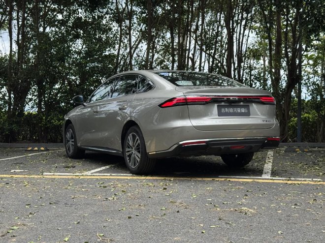 打造全能家轿标杆 银河星耀6试驾体验