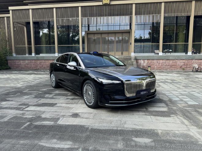 静态体验岚图追光L 东方旗舰如何重构豪华轿车体验？