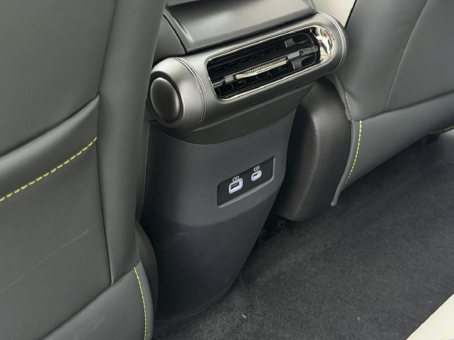 试驾羿驰05S 家用SUV务实好选择