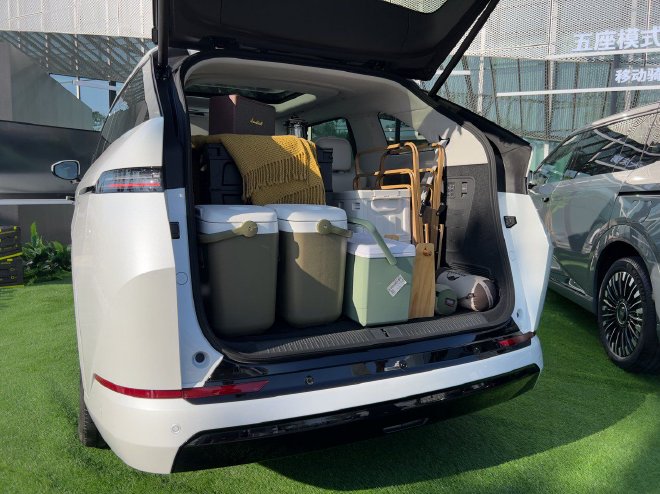 预售价35-37万起 小鹏X9超级增程开启预售