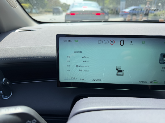 试驾东风日产N6 年轻家庭的舒适之选