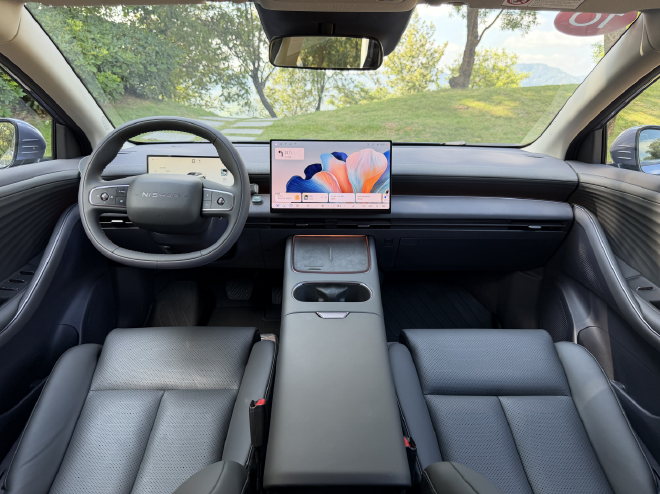 试驾东风日产N6 年轻家庭的舒适之选