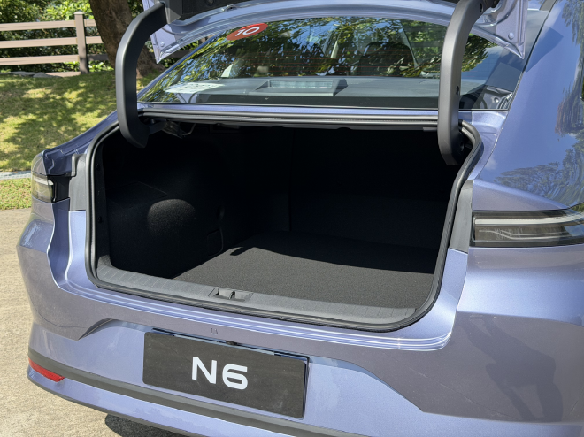 试驾东风日产N6 年轻家庭的舒适之选