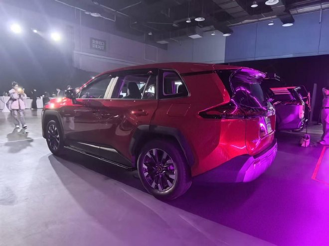 一汽丰田正式发布全新RAV4荣放