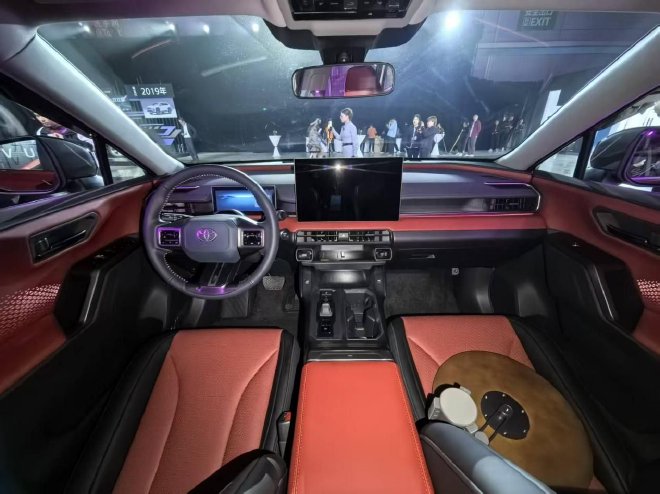 一汽丰田正式发布全新RAV4荣放