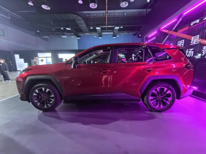 一汽丰田正式发布全新RAV4荣放