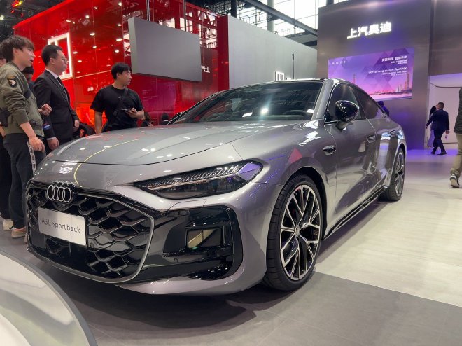2025广州车展：上汽奥迪A5L Sportback全新动力总成在华首发