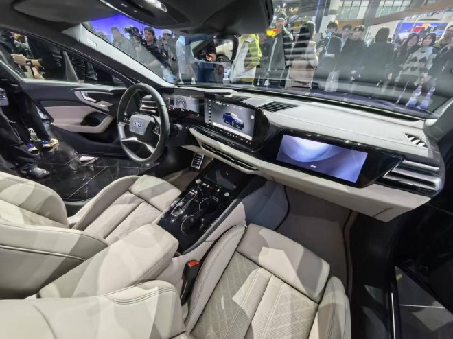 2025广州车展：一汽奥迪多车亮相