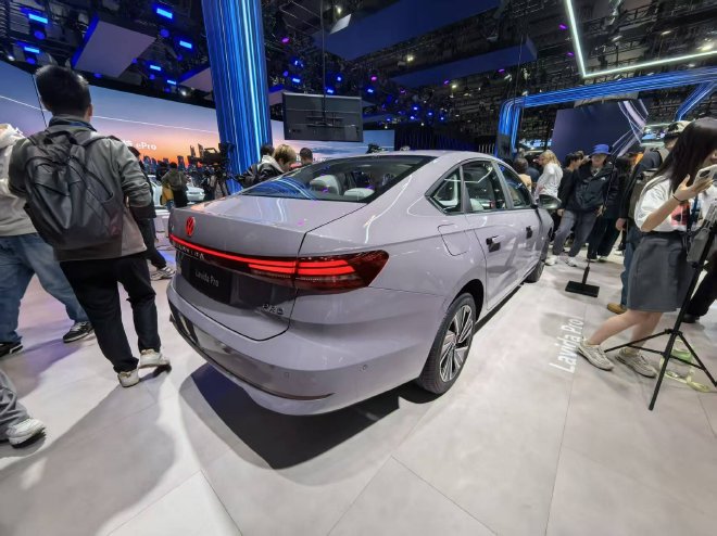 2025广州车展:上汽大众朗逸Pro亮相