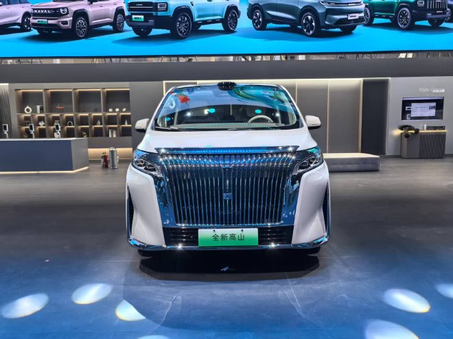 2025广州车展：魏牌多车统一亮相