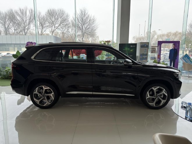 喝92#油+双14.6英寸大屏 探店吉利星越L全新长风系列