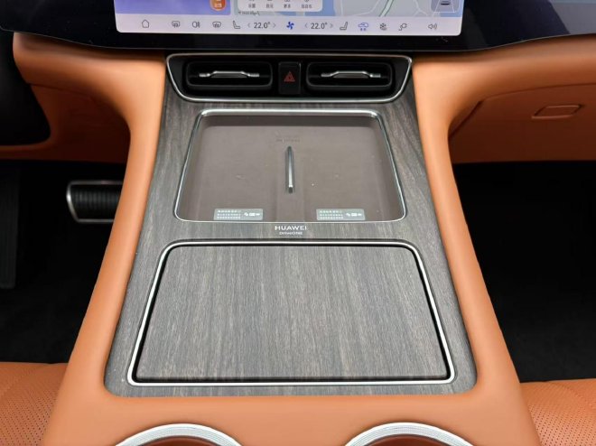 焕新升级后表现如何？试驾新款问界M8