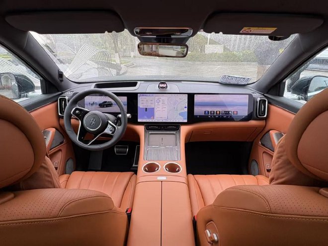 焕新升级后表现如何？试驾新款问界M8